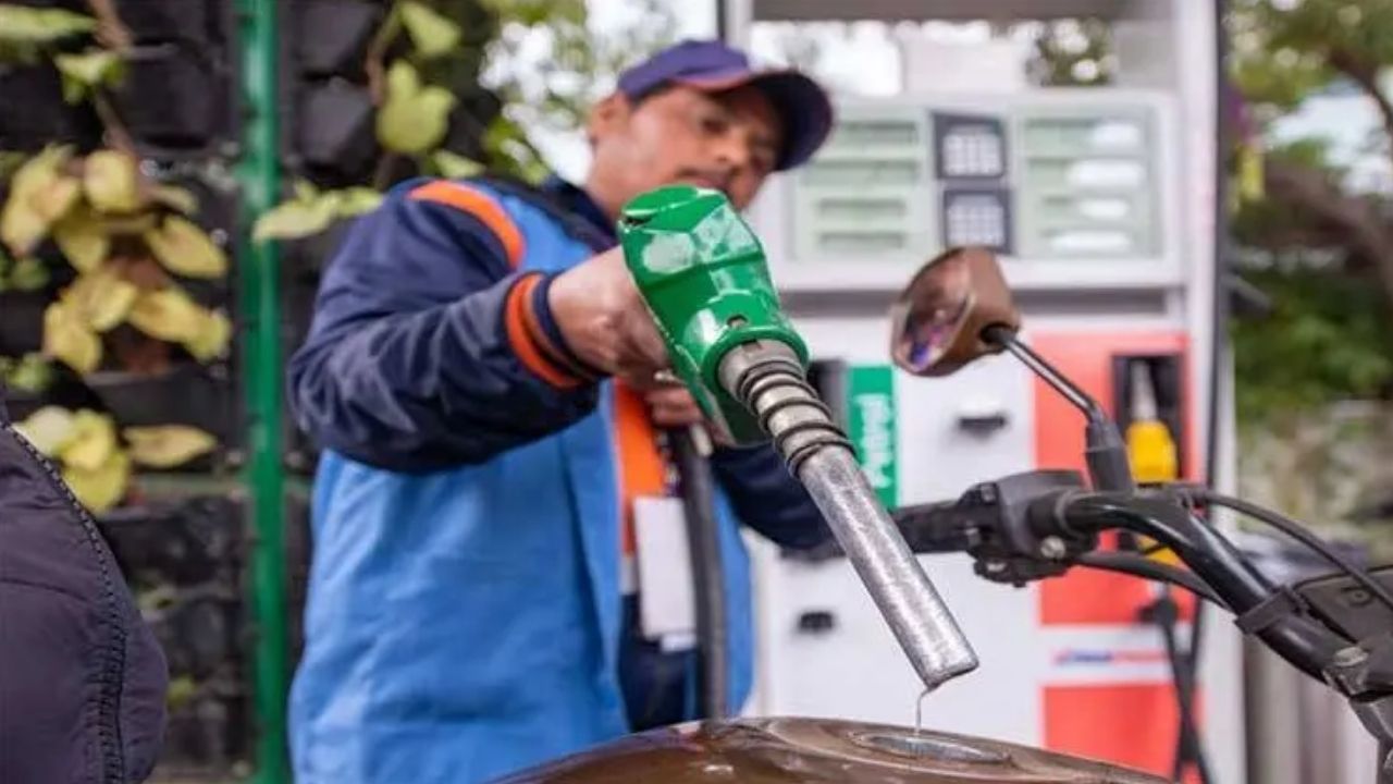 Petrol prices likely to go up starting Nov 1