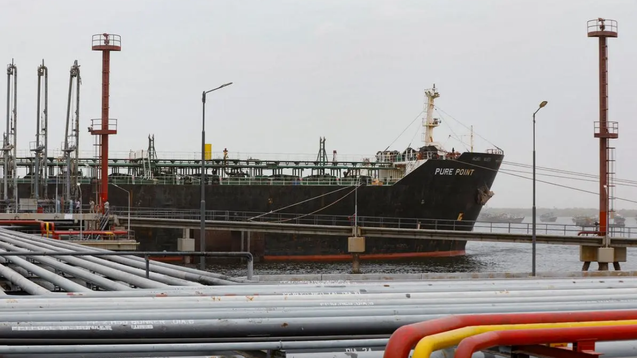 Second US crude oil shipment reaches Pakistan