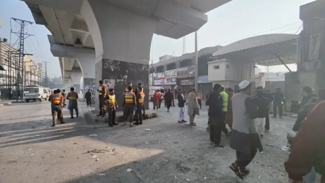 3 FC personnel martyred in attack on headquarters in Peshawar