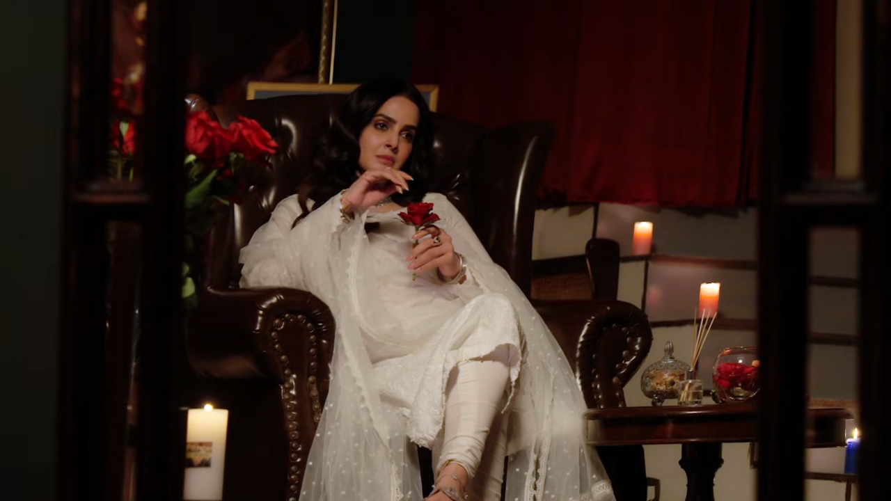Saba Qamar rises as the star of the year with new upcoming drama