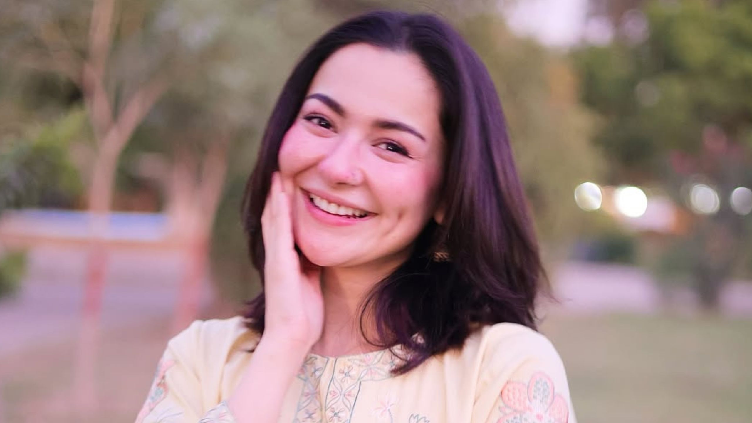 Hania Aamir has awesome comeback for a fan who teased her