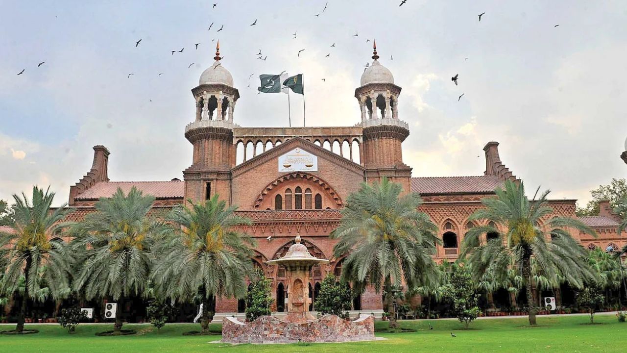 Lahore High Court orders 13-year-old child to remain with adoptive parents instead of biological parents
