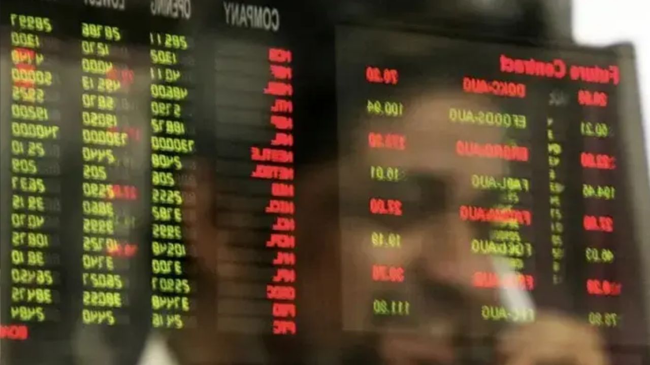 PSX touches record high with 174,000 points amid UAE investment optimism