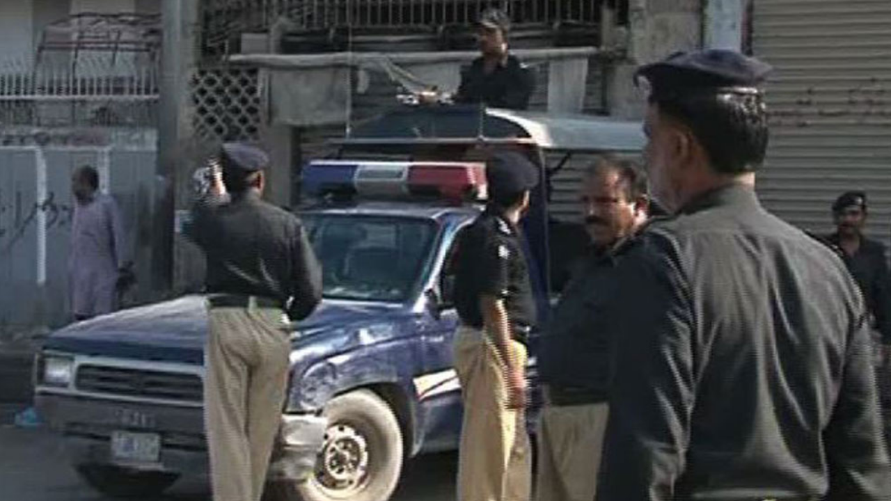 Father of eight shot dead by police officer in Larkana
