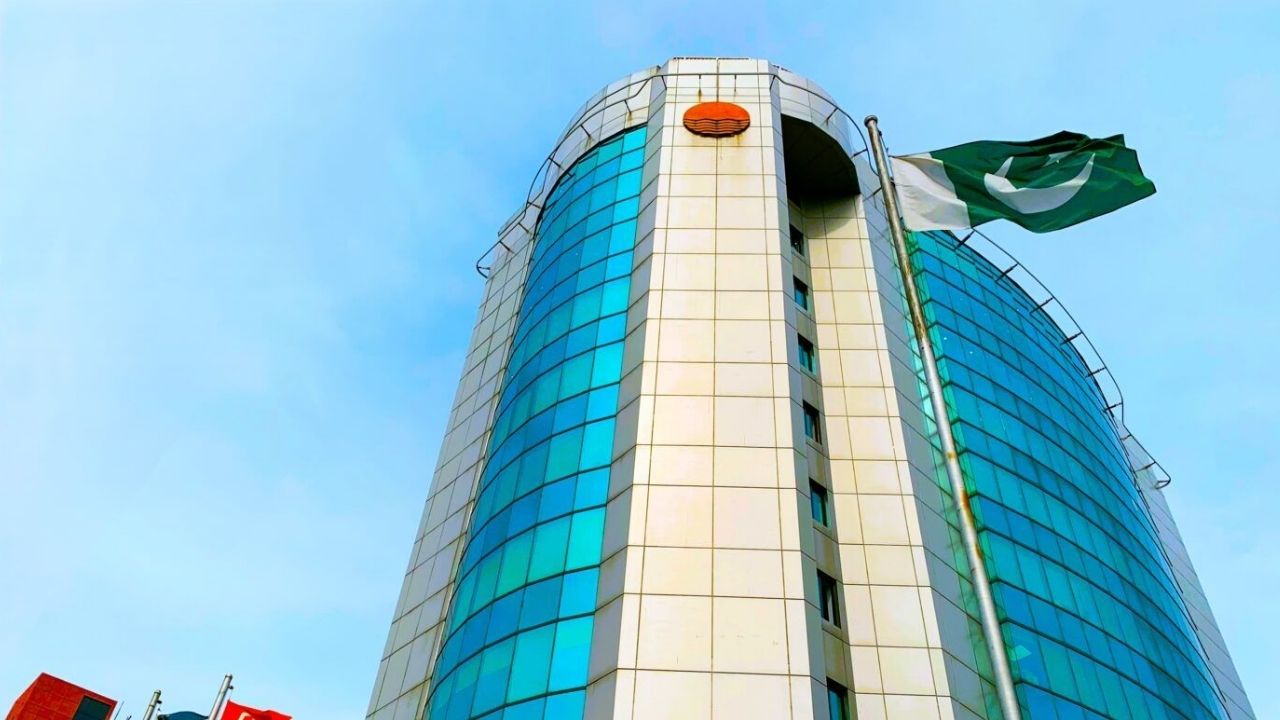 Pakistan’s bank rally had many winners. One clear outlier