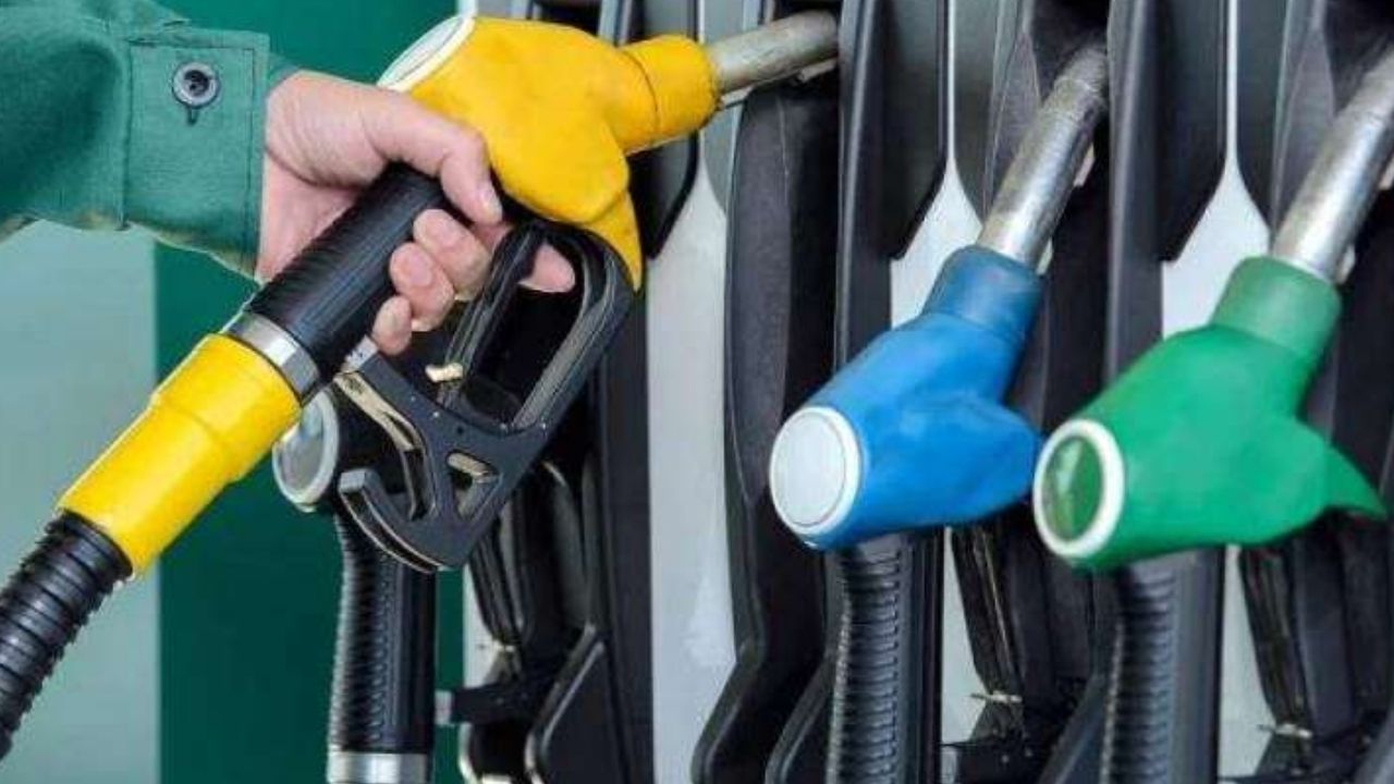 Govt launches ‘Rahguzar’ app to locate petrol pumps