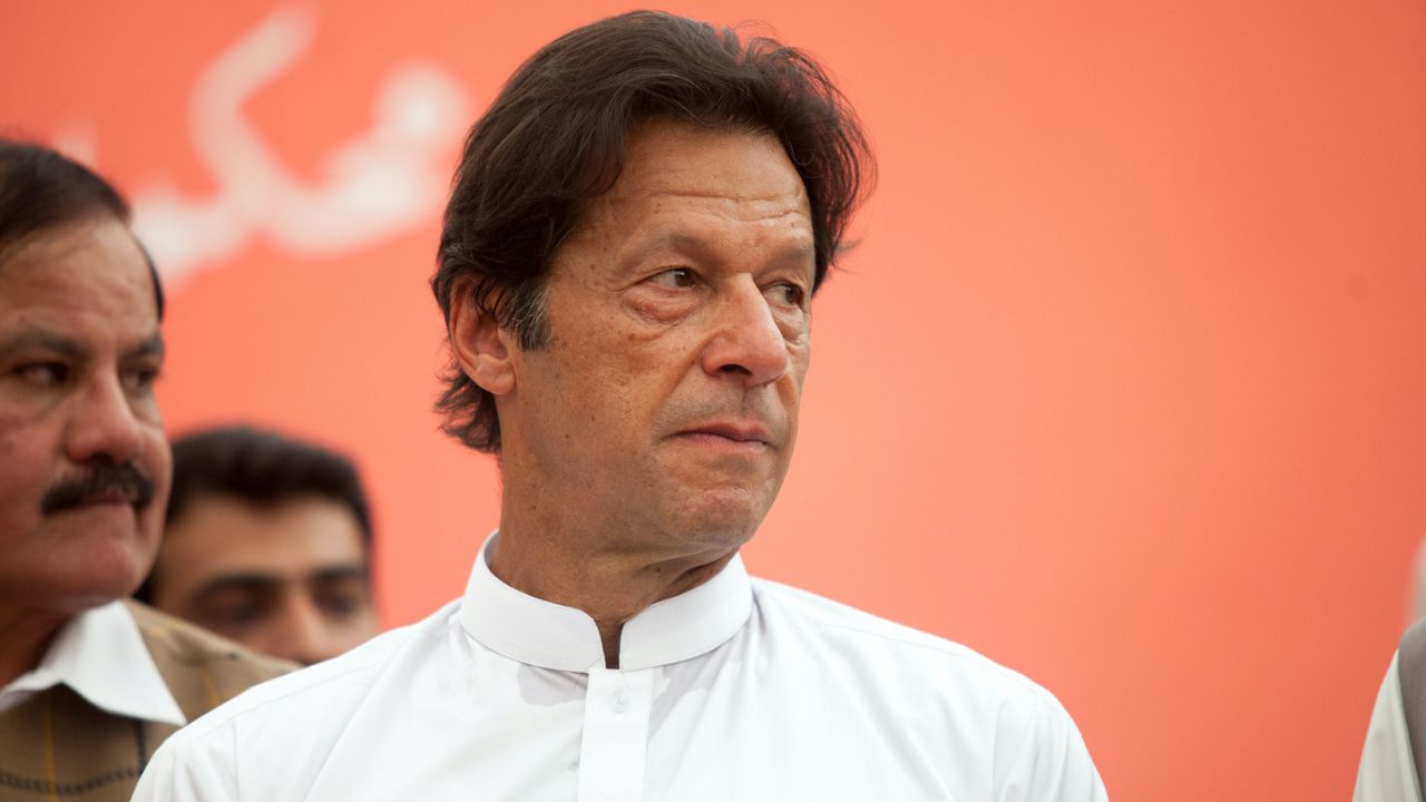 ‘Imran Khan at risk of losing sight due to central retinal vein occlusion,’ PTI says