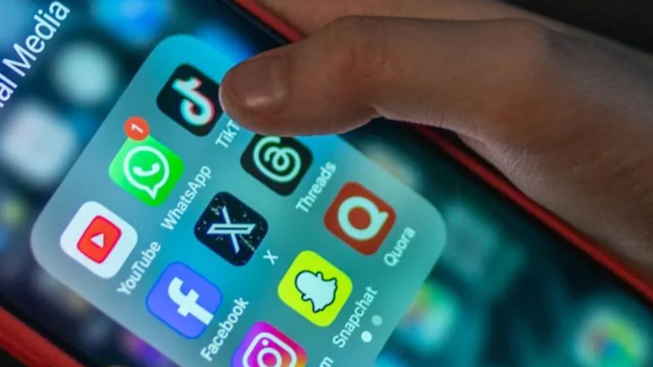 Lahore High Court takes up petition seeking social media ban for children under 16