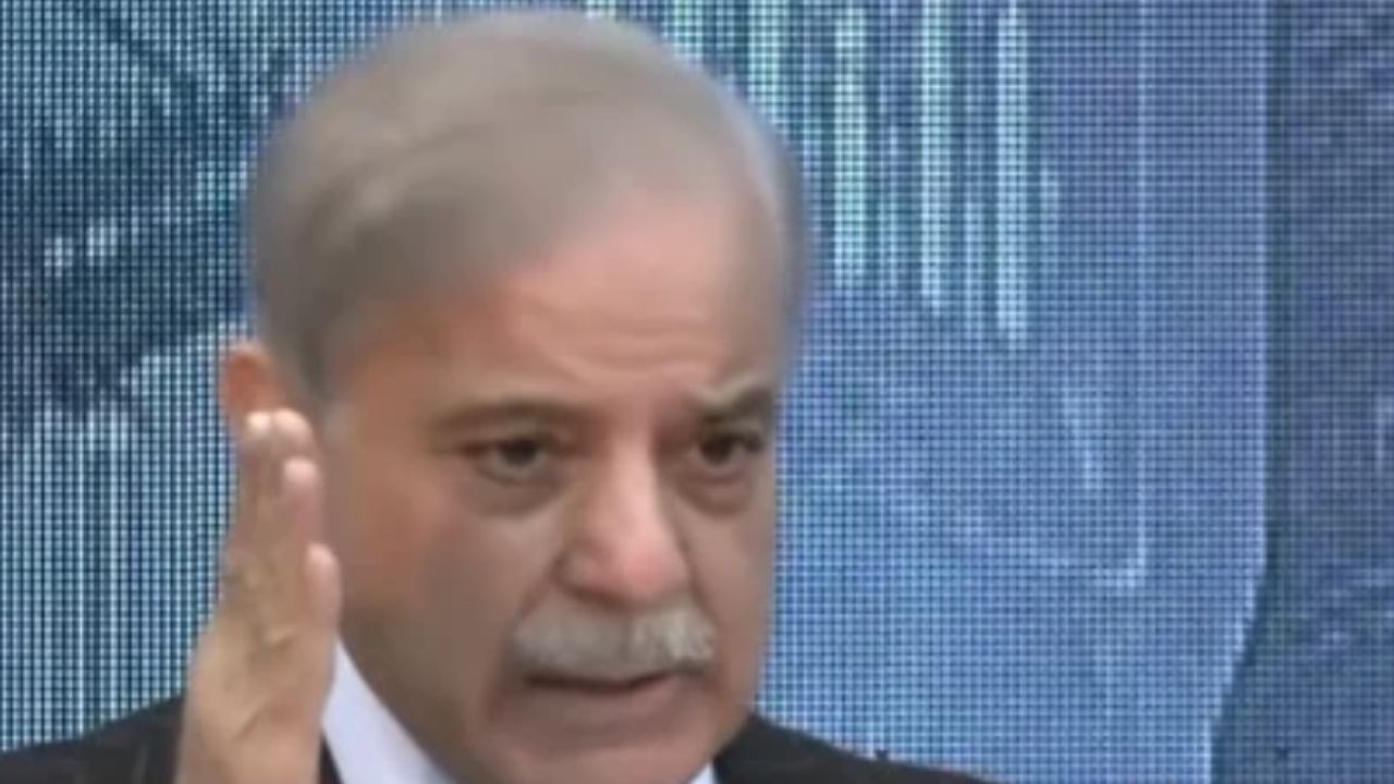 PM announces slashing electricity tariffs to ease business costs
