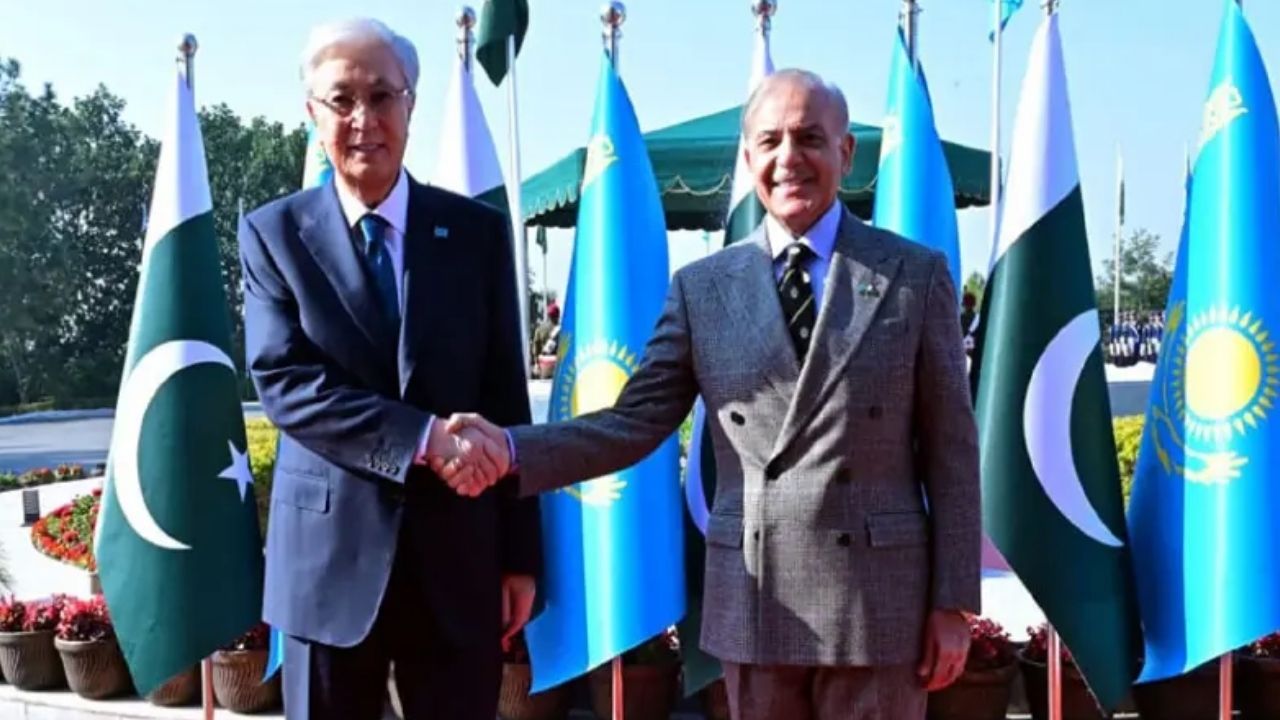 Pakistan eyes $1bn trade volume after signing 30 MoUs with Kazakhstan