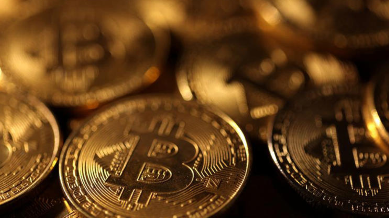 Bitcoin slide wipes $2 trillion from crypto market