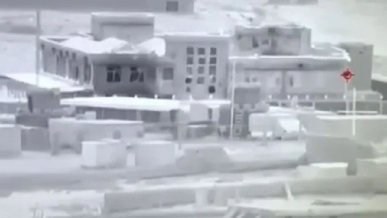 Taliban retreat as Pakistan hits multiple positions along Afghan border