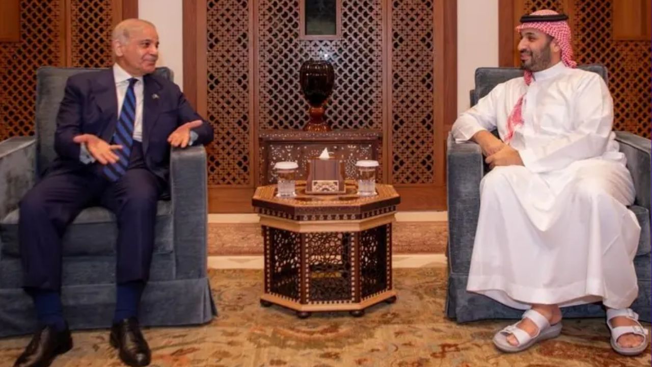 PM Shehbaz assures Saudi Arabia of support in meeting with Mohammed bin Salman