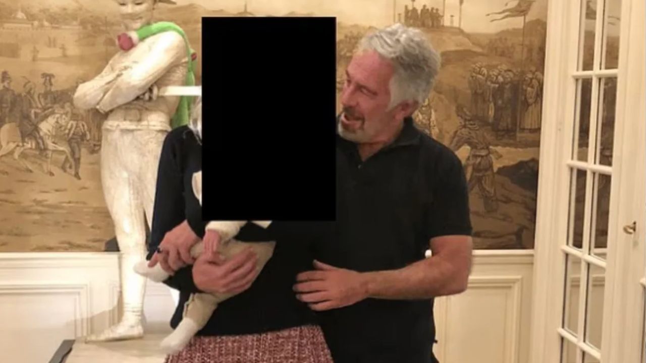 Jeffrey Epstein confessed to being a father, DOJ files show